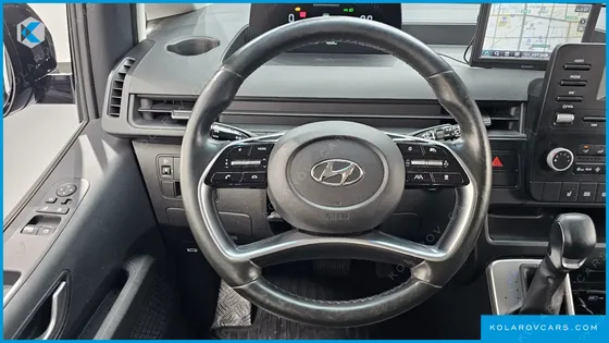 HYUNDAI STARIA TOURER 11-SEATER