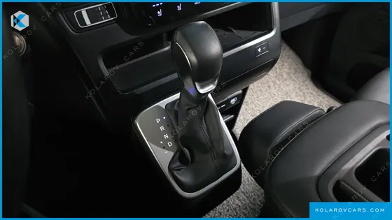 HYUNDAI STARIA HEV 1.6 TOURER 9-SEATER