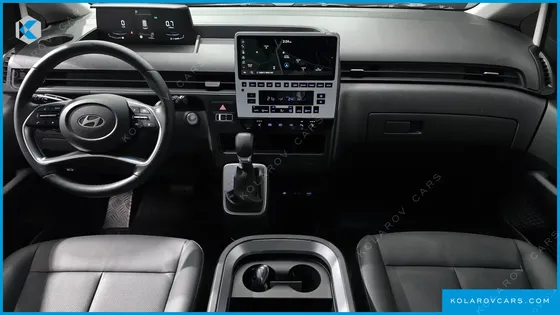 HYUNDAI STARIA L3.5 CARGO 5-SEATER