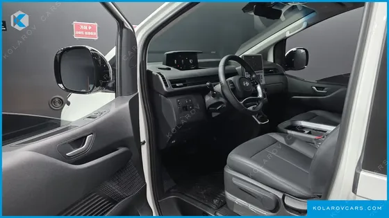 HYUNDAI STARIA L3.5 CARGO 5-SEATER