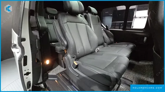 HYUNDAI STARIA EV LOUNGE 11-SEATER
