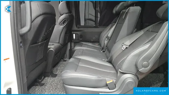 HYUNDAI STARIA EV LOUNGE 11-SEATER