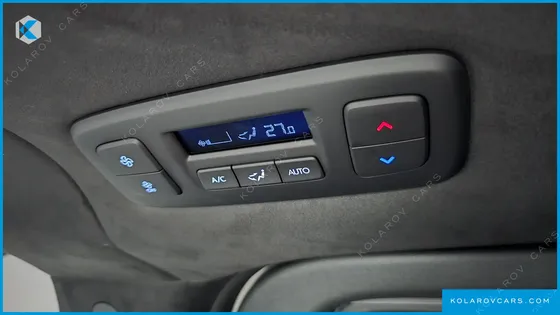 HYUNDAI STARIA EV LOUNGE 11-SEATER