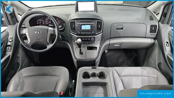 HYUNDAI STAREX 12-SEATER LPI