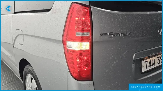 HYUNDAI STAREX 12-SEATER LPI