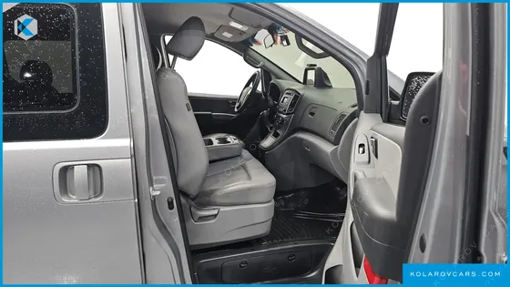 HYUNDAI STAREX 12-SEATER LPI