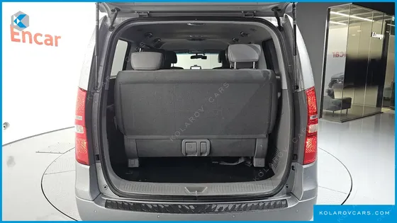 HYUNDAI STAREX 12-SEATER LPI