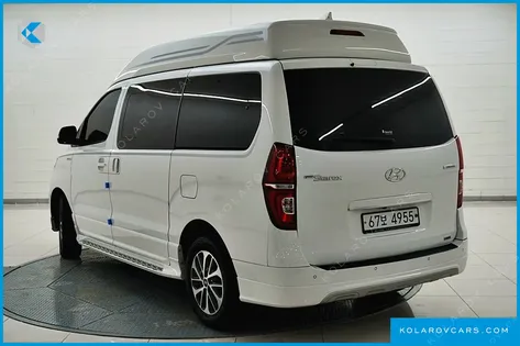 HYUNDAI STAREX 4WD LIMOUSINE