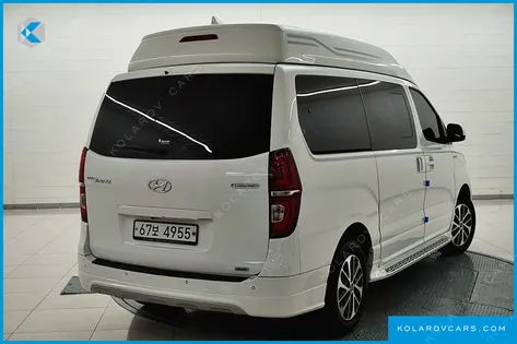 HYUNDAI STAREX 4WD LIMOUSINE