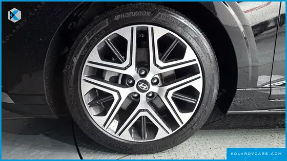 HYUNDAI GRANDEUR 2,5 GASOLINE 2WD