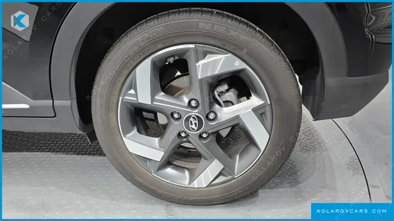HYUNDAI VENUE 1,6 PREMIUM