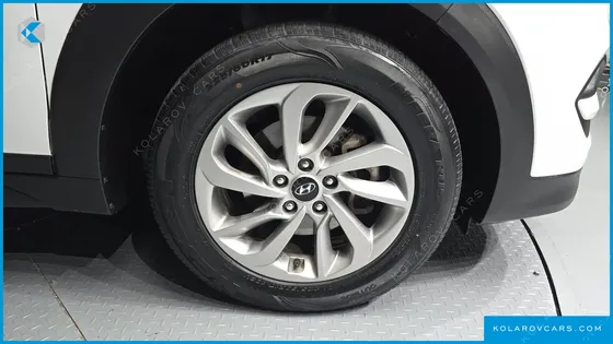 HYUNDAI TUCSON DIESEL 1.7 2WD