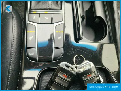 KIA K7 3.0 LPI LUXURY (RENTAL CAR)