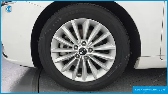KIA K7 3.0 LPI LUXURY (RENTAL CAR)