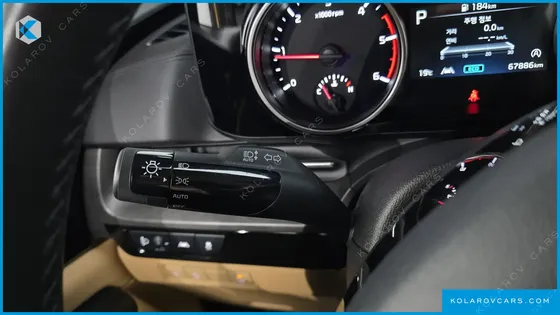 KIA CARNIVAL DIESEL 9-SEATER PRESTIGE