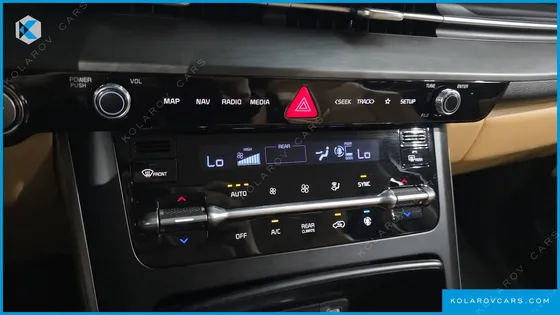 KIA CARNIVAL DIESEL 9-SEATER PRESTIGE