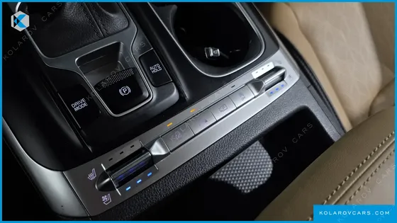 KIA CARNIVAL DIESEL 9-SEATER PRESTIGE