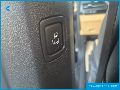 KIA CARNIVAL DIESEL 11-SEATER PRESTIGE