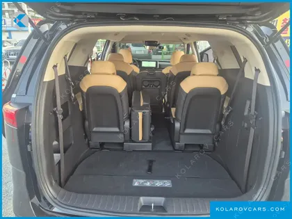 KIA CARNIVAL DIESEL 11-SEATER PRESTIGE