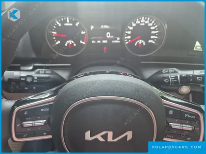 KIA CARNIVAL DIESEL 9-SEATER PRESTIGE
