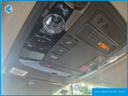 KIA CARNIVAL DIESEL 9-SEATER PRESTIGE