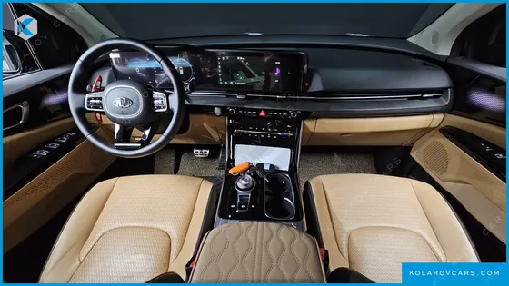 KIA CARNIVAL GASOLINE 7-SEATER SIGNATURE