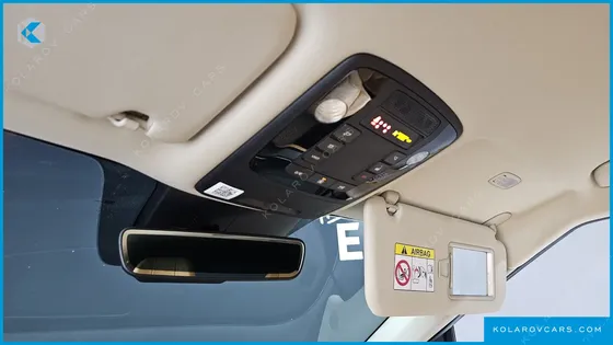 KIA CARNIVAL GASOLINE 7-SEATER SIGNATURE