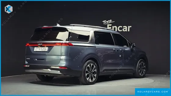 KIA CARNIVAL GASOLINE 7-SEATER SIGNATURE