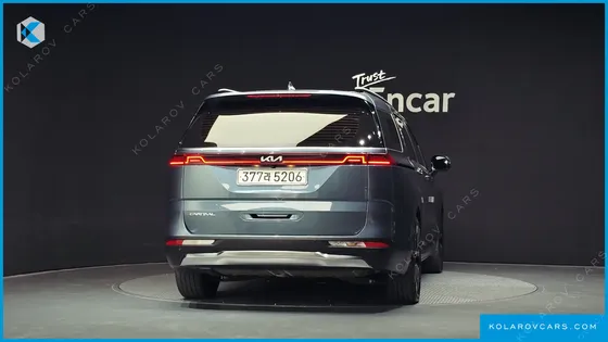 KIA CARNIVAL GASOLINE 7-SEATER SIGNATURE