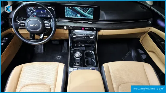 KIA CARNIVAL GASOLINE 7-SEATER SIGNATURE