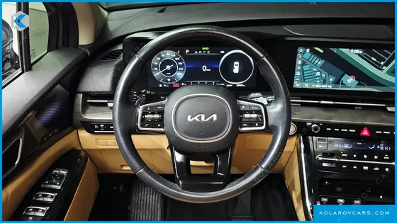 KIA CARNIVAL GASOLINE 7-SEATER SIGNATURE