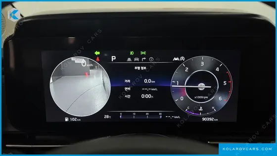 KIA CARNIVAL DIESEL 9-SEATER SIGNATURE