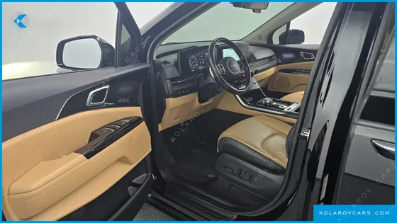 KIA CARNIVAL DIESEL 9-SEATER SIGNATURE