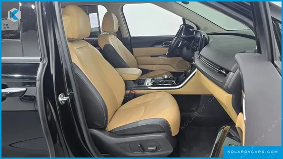 KIA CARNIVAL DIESEL 9-SEATER SIGNATURE