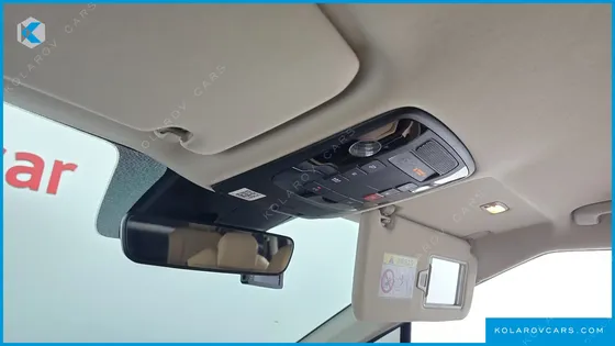 KIA CARNIVAL DIESEL 9-SEATER SIGNATURE