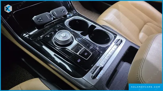 KIA CARNIVAL DIESEL 9-SEATER NOBLESSE