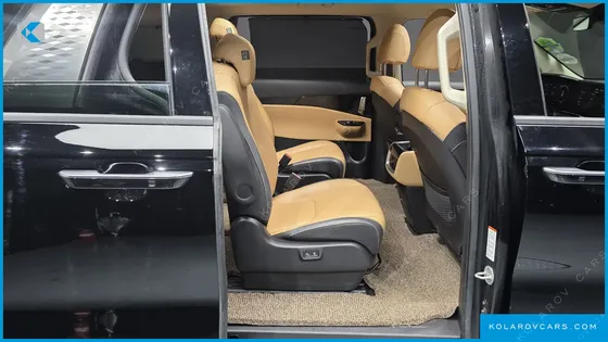 KIA CARNIVAL DIESEL 9-SEATER NOBLESSE