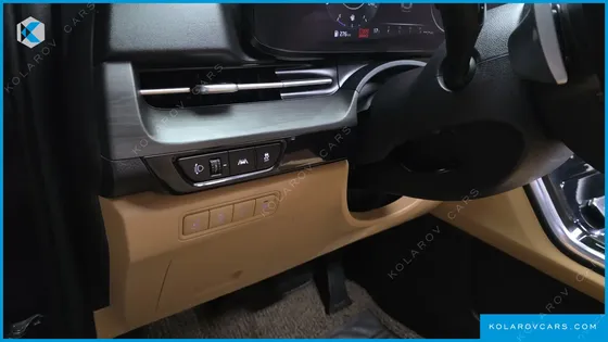 KIA CARNIVAL DIESEL 9-SEATER NOBLESSE