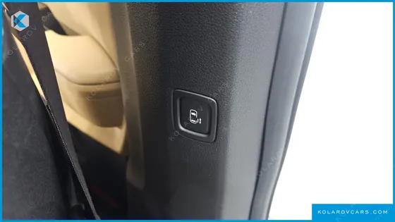 KIA CARNIVAL GASOLINE 9-SEATER NOBLESSE