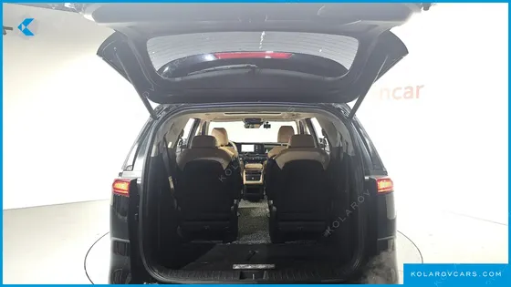 KIA CARNIVAL GASOLINE 9-SEATER NOBLESSE
