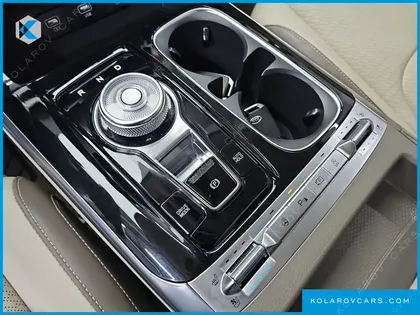 KIA CARNIVAL DIESEL 7-SEATER SIGNATURE