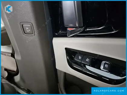 KIA CARNIVAL DIESEL 7-SEATER SIGNATURE