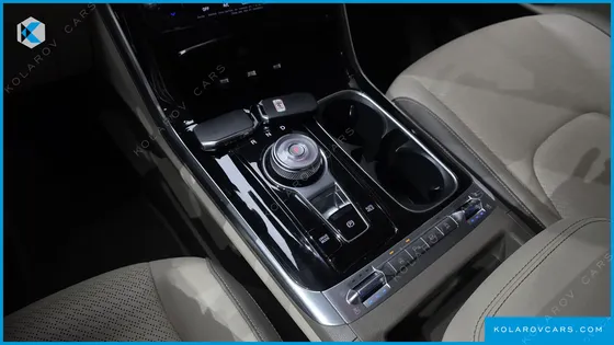 KIA CARNIVAL DIESEL 9-SEATER SIGNATURE