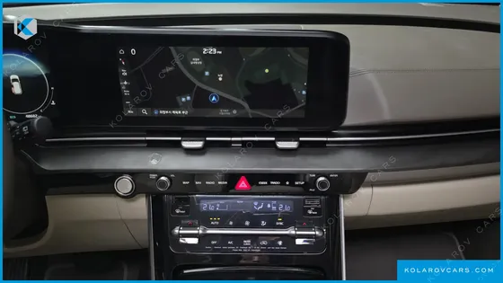KIA CARNIVAL DIESEL 9-SEATER SIGNATURE