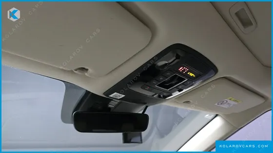 KIA CARNIVAL DIESEL 9-SEATER SIGNATURE