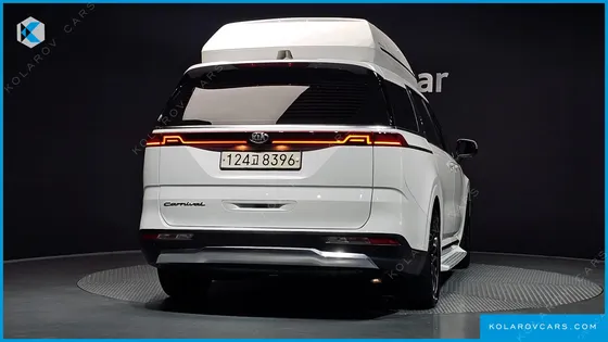 KIA CARNIVAL DIESEL 9-SEATER SIGNATURE