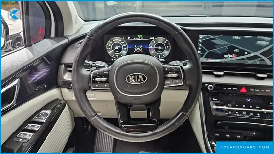 KIA CARNIVAL DIESEL 9-SEATER SIGNATURE