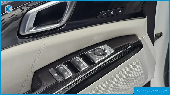 KIA CARNIVAL DIESEL 9-SEATER SIGNATURE
