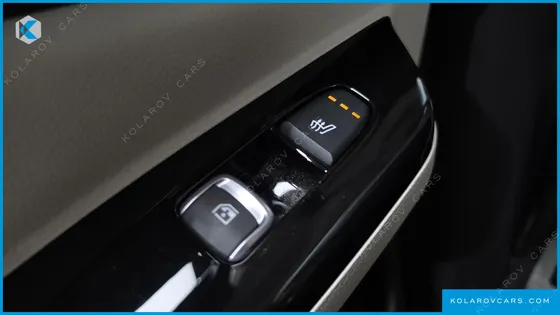 KIA CARNIVAL DIESEL 9-SEATER NOBLESSE