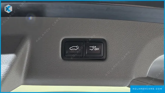 KIA CARNIVAL DIESEL 7-SEATER NOBLESSE